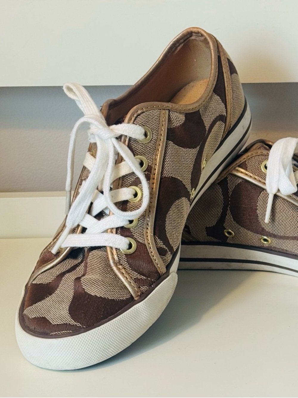 Coach Brown and Tan Logo Sneakers Gold Accents Women’s Size 7B Final price - Picture 2 of 6